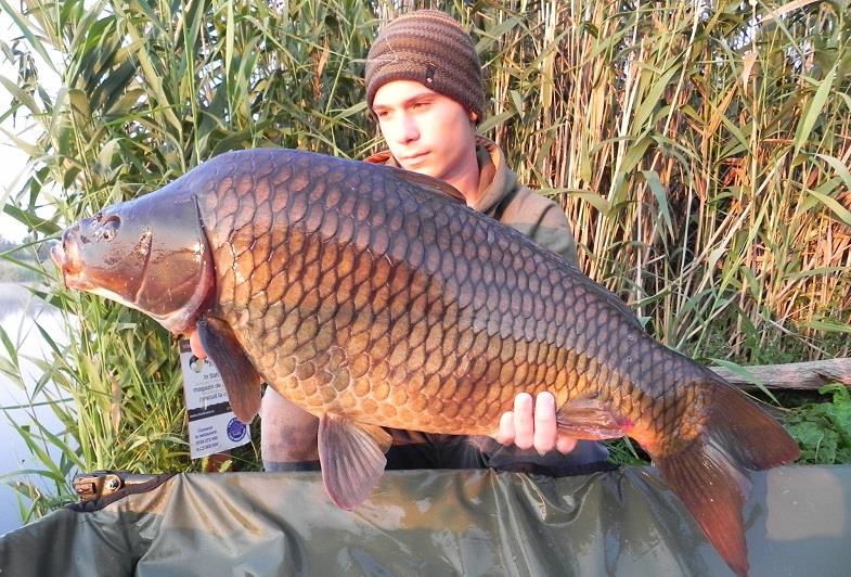 Copiii merg la concursuri de pescuit pe 1 iunie